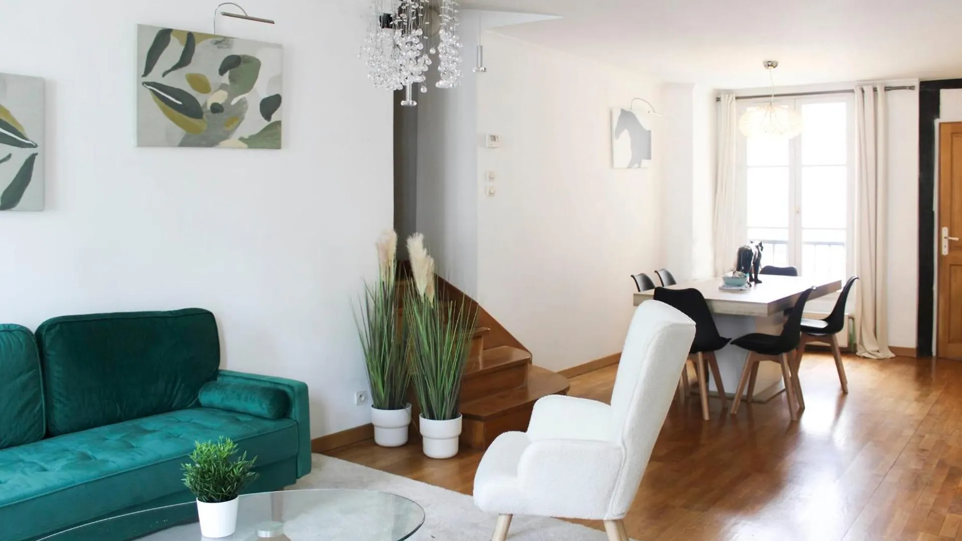 Spacious Duplex In The Heart Of Paris Apartment