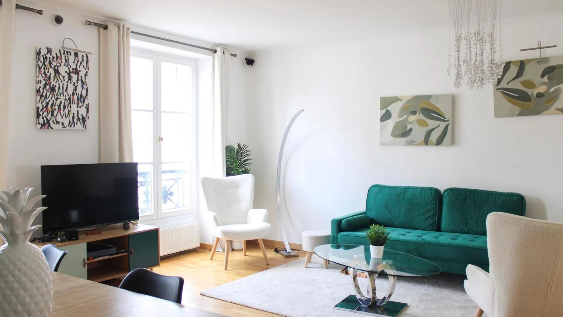 Spacious Duplex In The Heart Of Paris 0*,  France