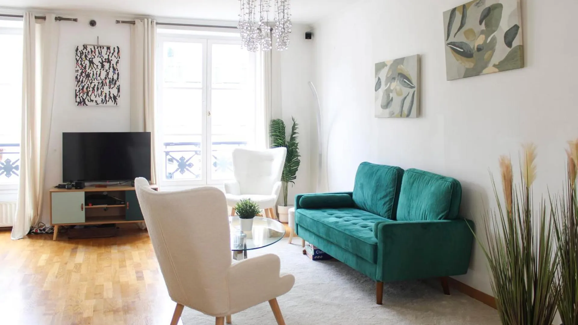 Apartment Spacious Duplex In The Heart Of Paris France