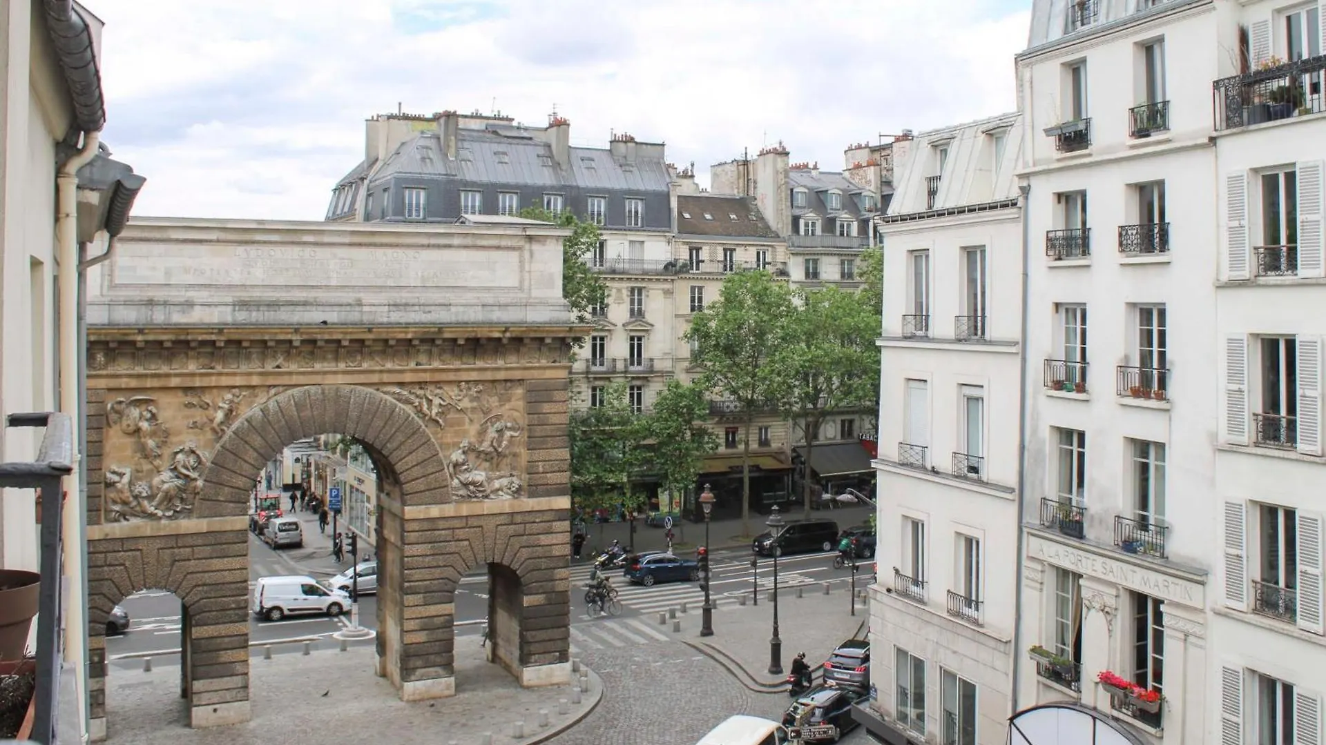 Apartment Spacious Duplex In The Heart Of Paris