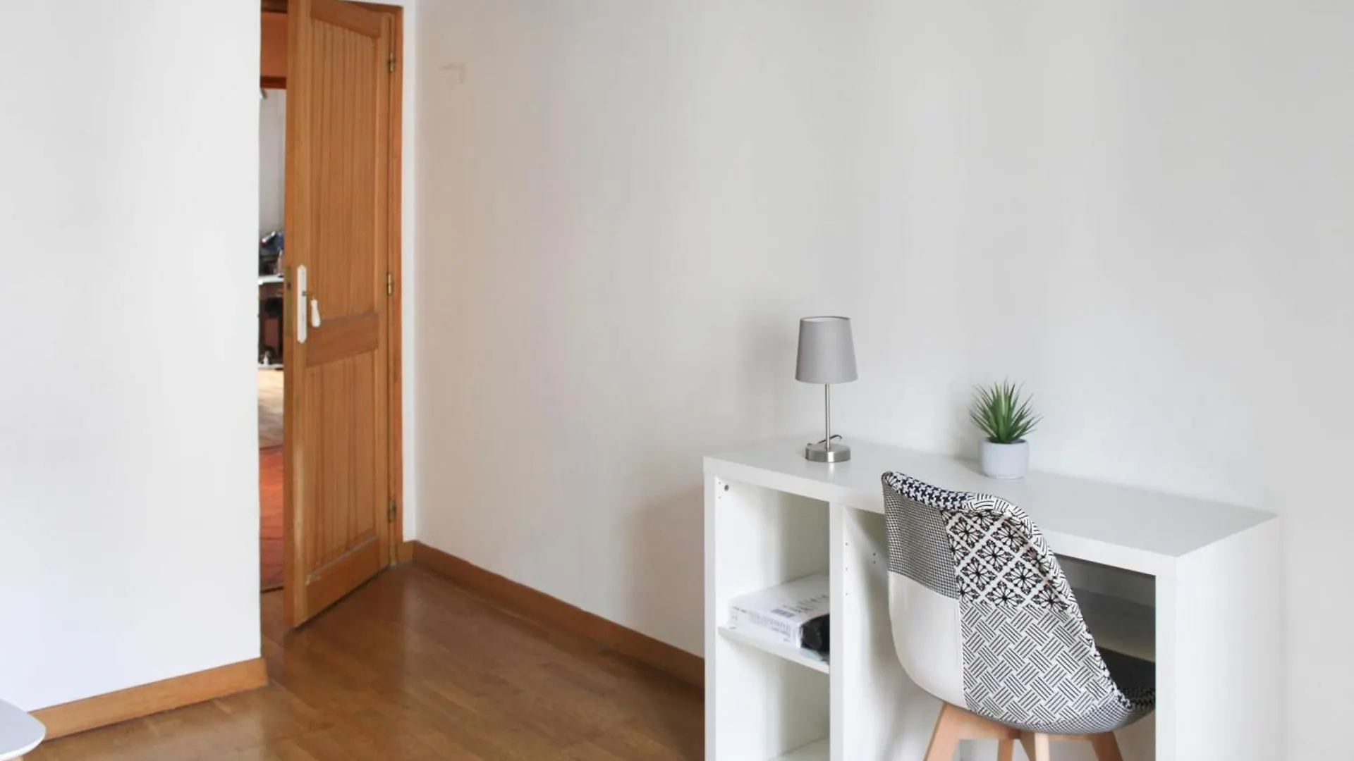 Spacious Duplex In The Heart Of Paris 0*,